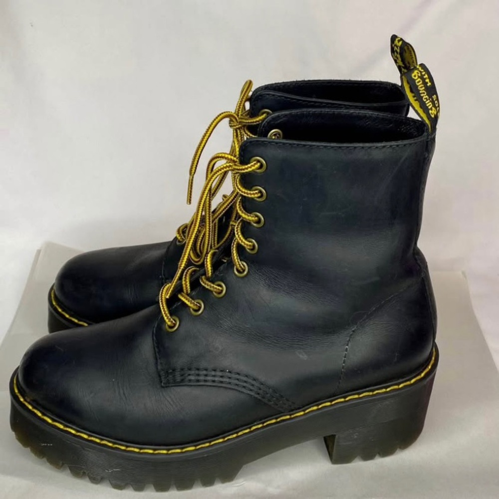 Dr Martens Shriver Hi boots size 9